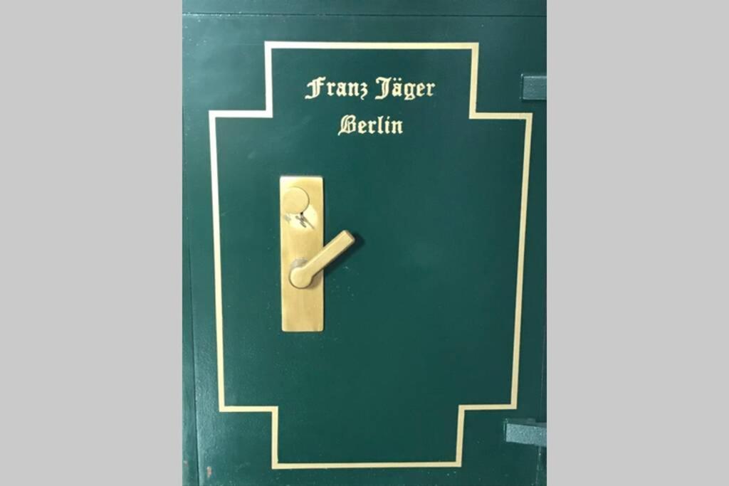 Franz Jaeger Berlin Apartment